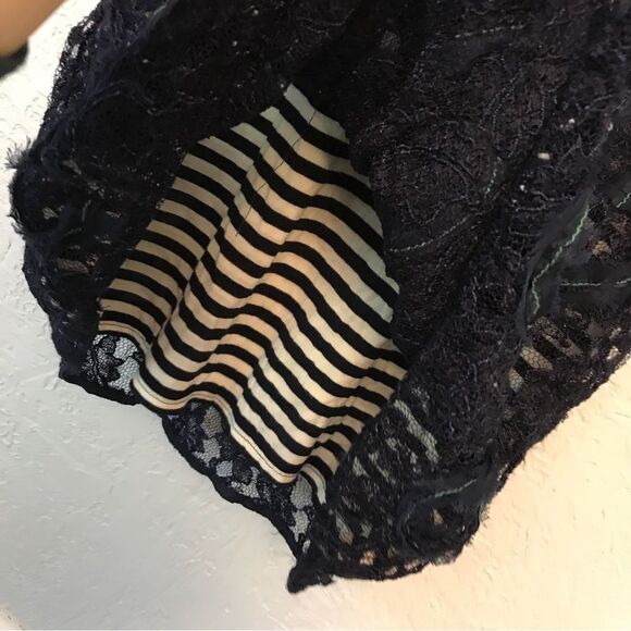 Anthropologie Meadow Rue Lace Overlay Striped Top (M) - Picture 9 of 10